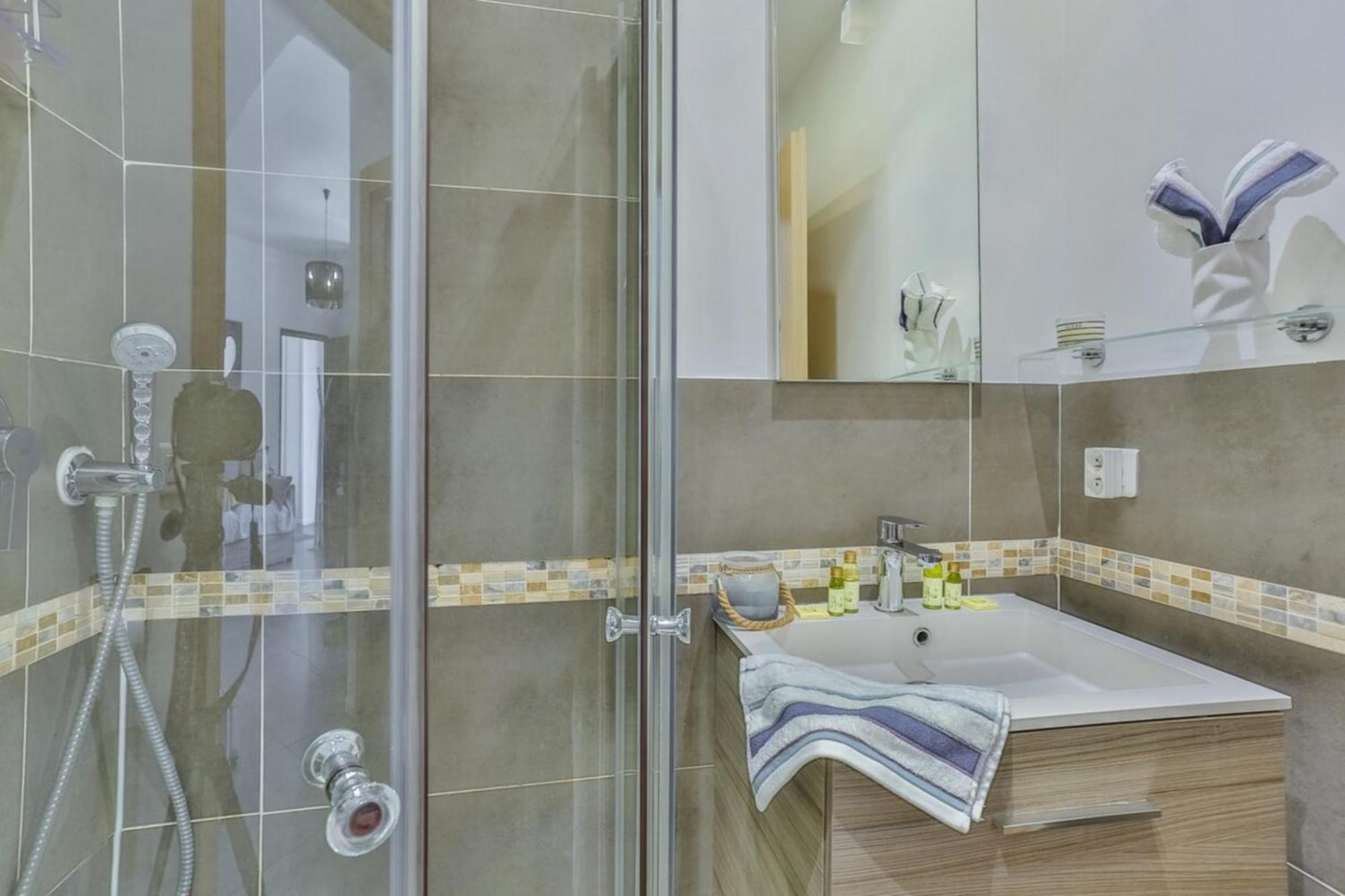 France 82 D - 2 Rooms - Terrace - 1 Min To The Sea Nice Ngoại thất bức ảnh